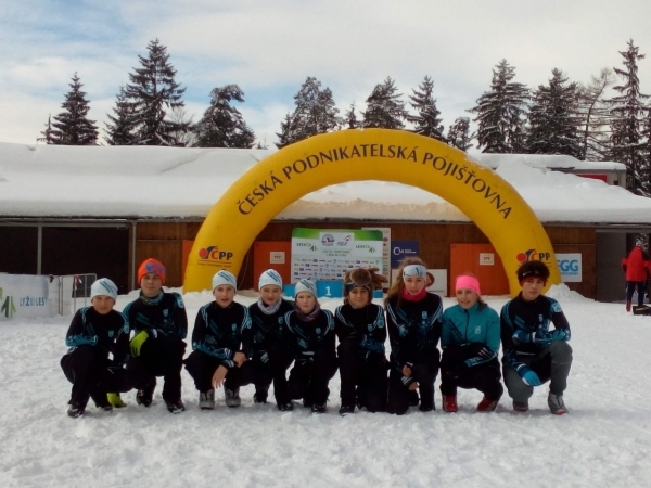 Pohár žactva v běhu na lyžích: Studentky nižšího gymnázia se probojovaly do republikového Poháru žactva ČR