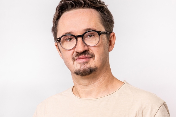 Studovali na gymnáziu - úspěšní absolventi - novinář Ladislav Pošmura